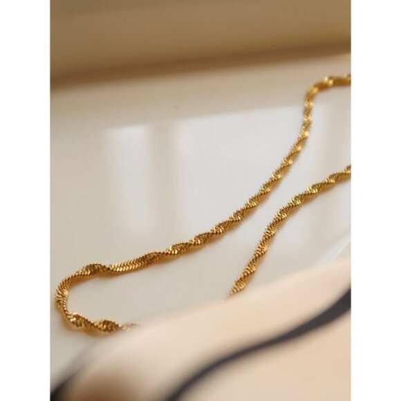 NEW 18K Gold Plated Braided Twisted Chain Necklace - Picture 5 of 9